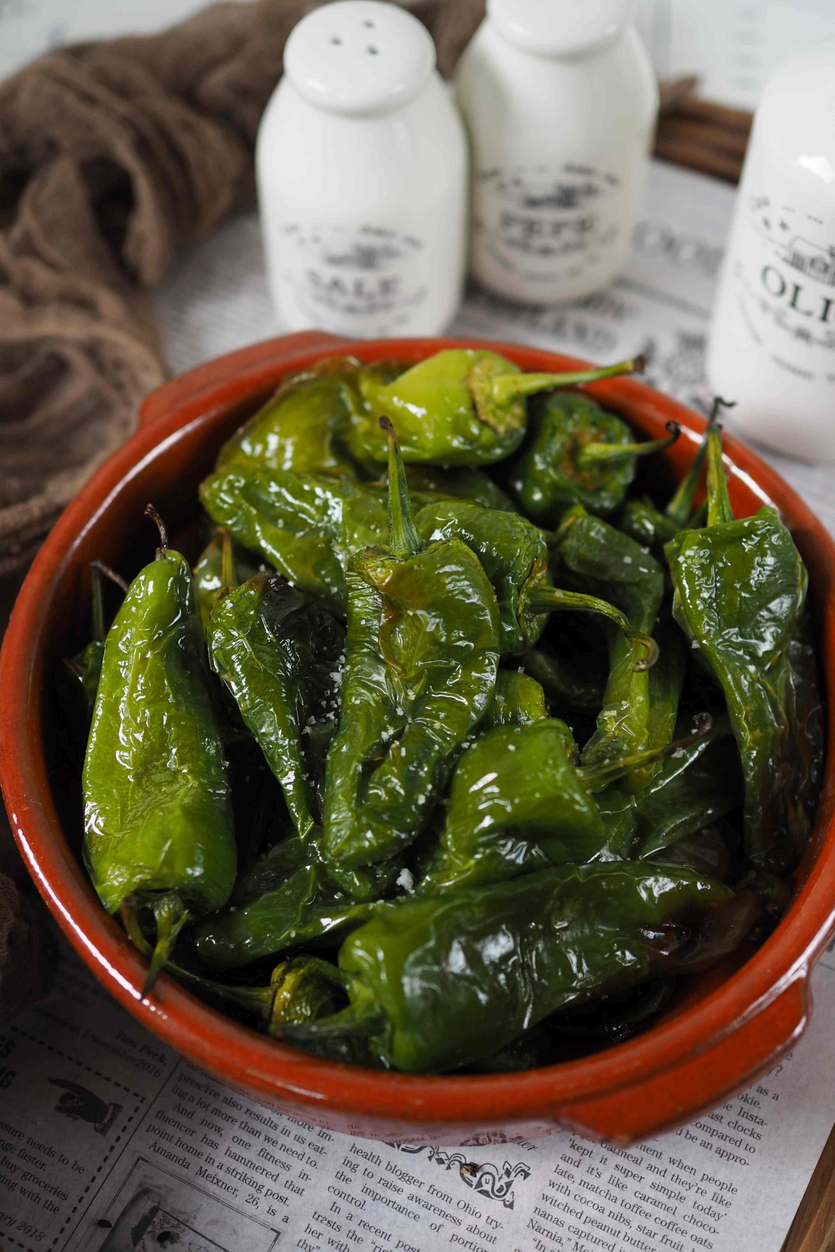 Pimientos de padrón aus der Heißluftfritteuse - schnell und einfach 