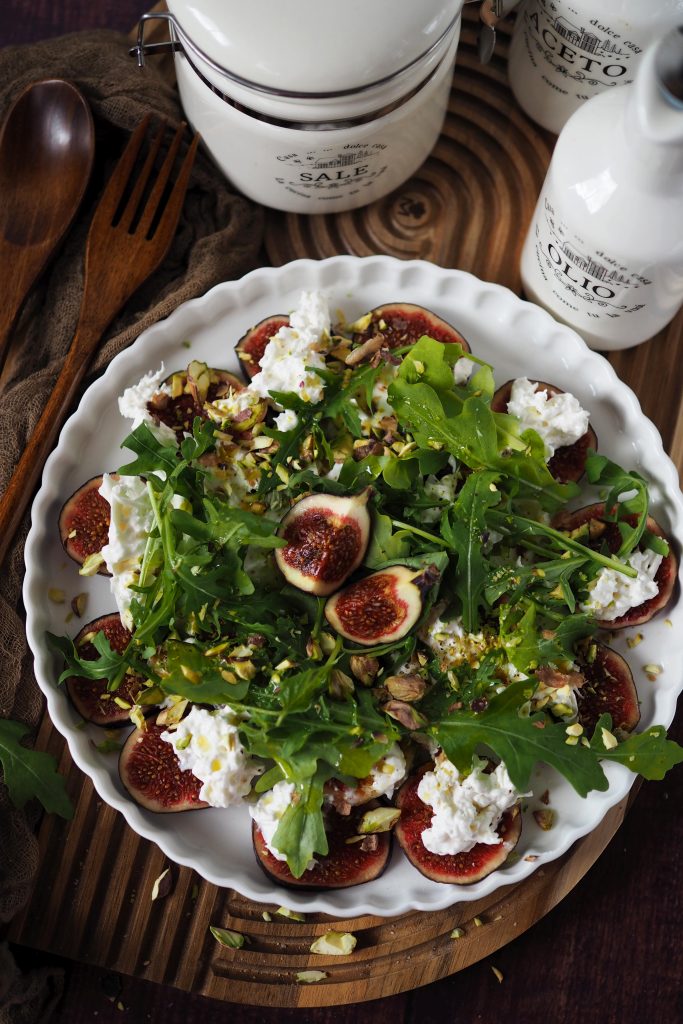 blitzschneller-feigen-rucola-salat-mit-burrata