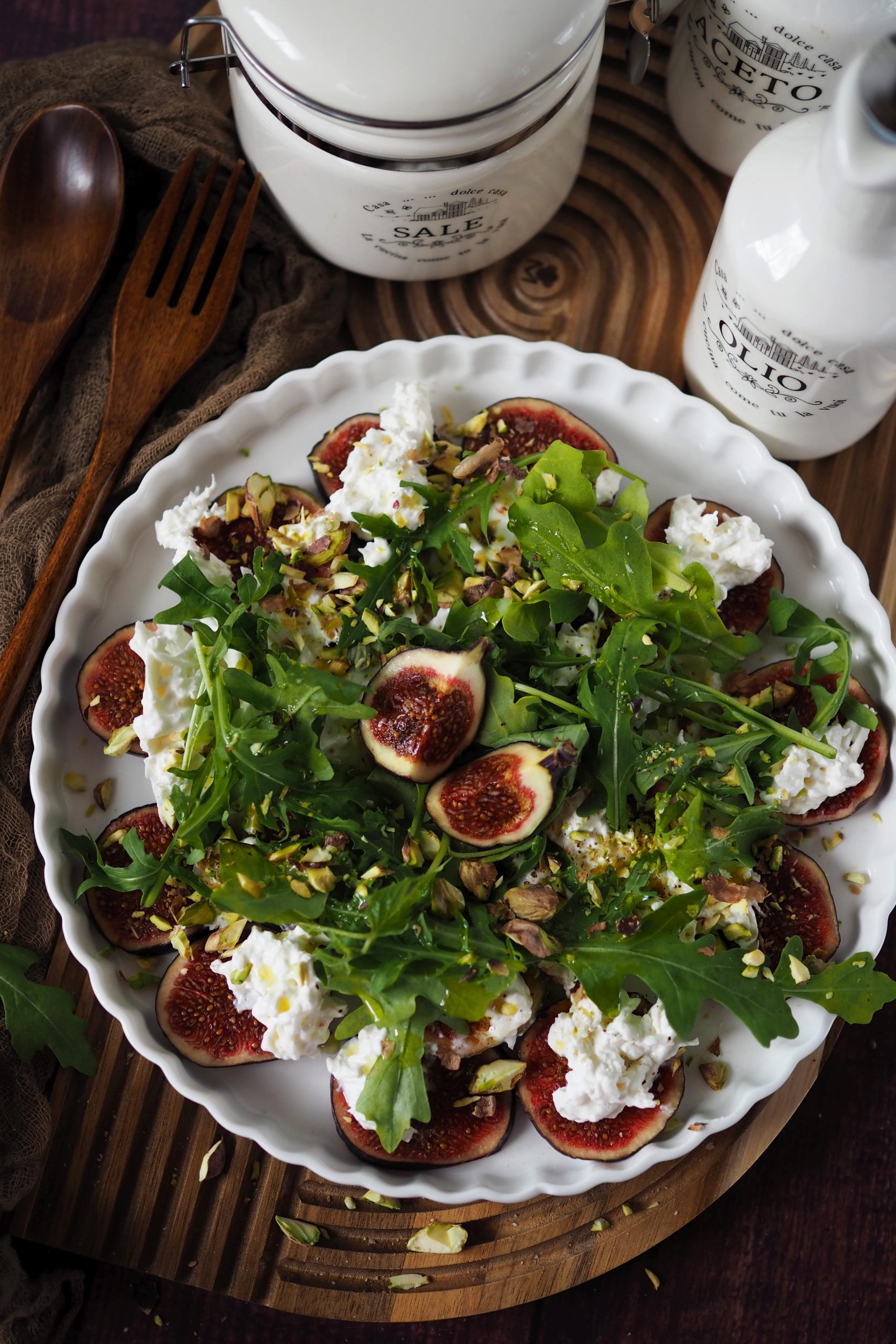 Blitzschneller Feigen-Rucola-Salat mit Burrata 