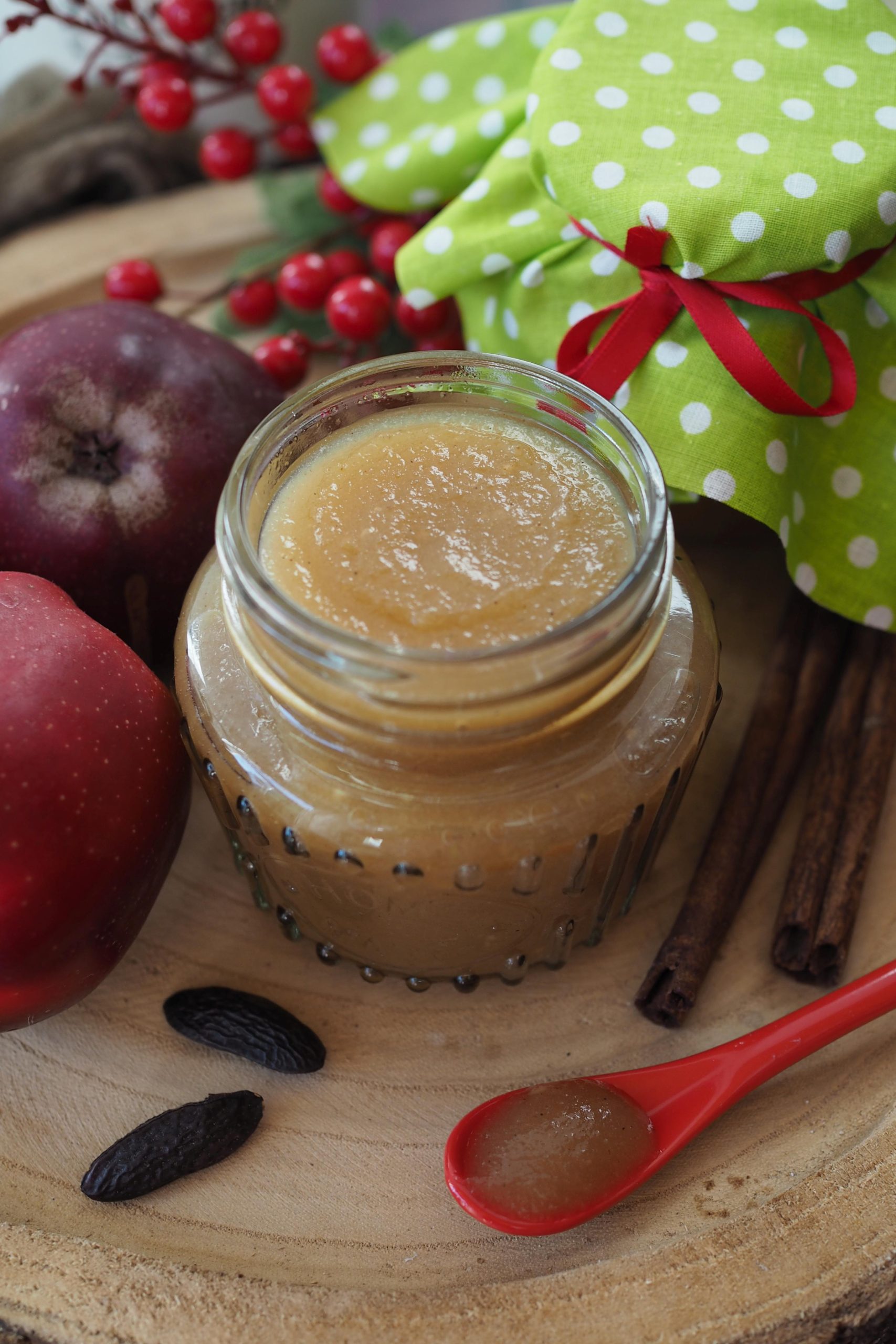 Weihnachtliche Apfel-Zimt Marmelade: perfektes Geschenk aus der Küche