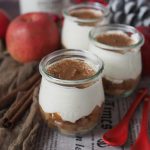 winterliches-bratapfel-tiramisu-im-glaeschen