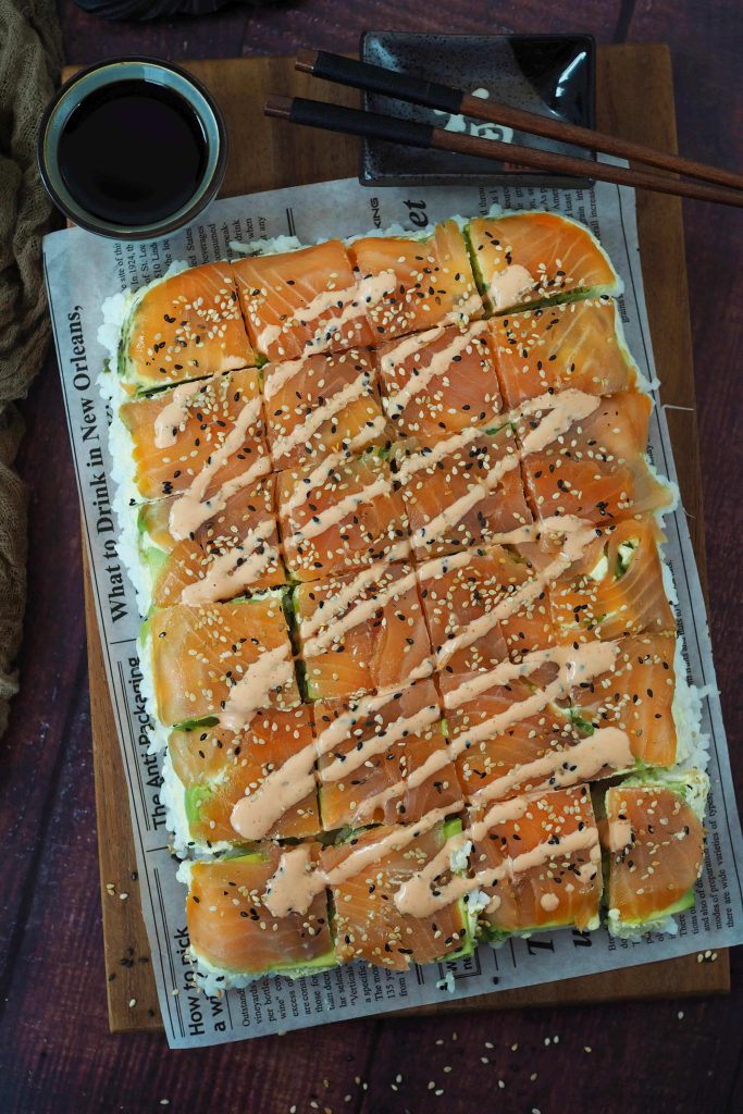 blitz-sushi-mit-lachs-und-avocado-einfaches-rezept-ohne-rollen