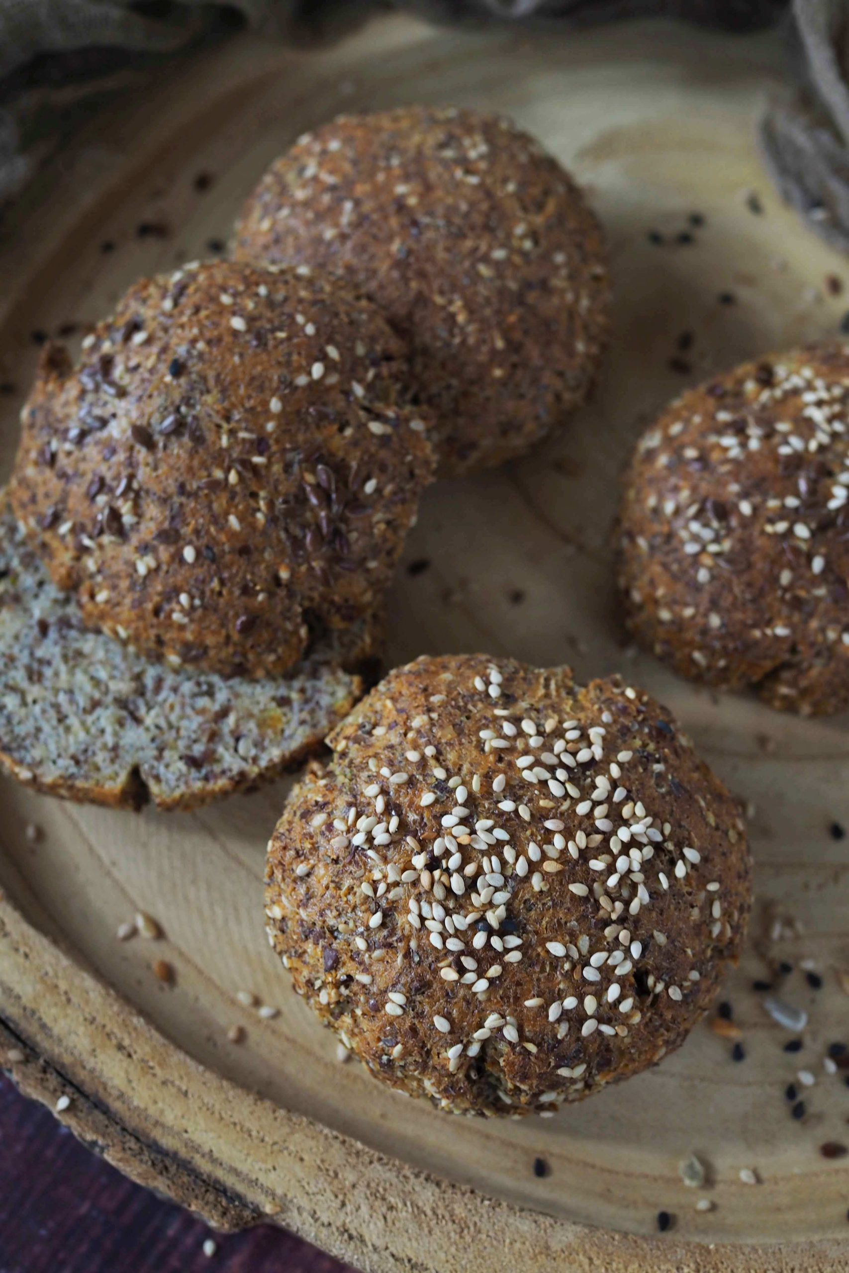 Keto-Brötchen ohne Mehl: schnell, proteinreich & ballaststoffreich