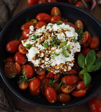 5-minunten-protein-tomatensalat