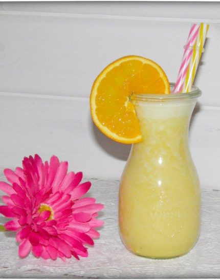 Gute-Laune-Morgen Smoothie-Ananas-Bananen-Ingwer-Thermomix