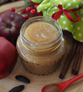 weihnachtliche-apfel-zimt-marmelade-geschenk-aus-der-kueche