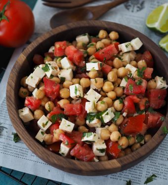 proteinreicher-saettigender-kichererbsen-salat