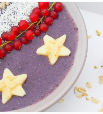 Sommer-Sonne- Blaubeer-Blueberry-Smoothie-Fruehstuecksbowl