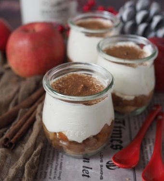 winterliches-bratapfel-tiramisu-im-glaeschen