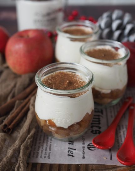 winterliches-bratapfel-tiramisu-im-glaeschen