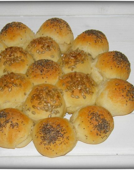 Brötchensonne-aus-Dinkel-mit-Chia-Sonnenblumen-aus-dem-Thermomix