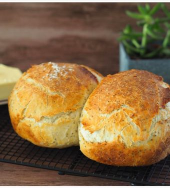 chia-zwilling-mit-buttermilch-brot-doppel-laib