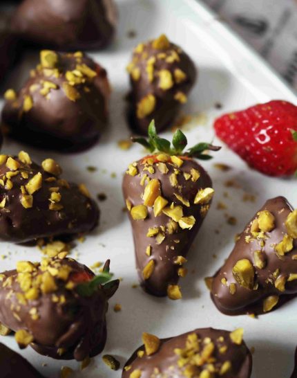 schoko-erdbeeren-mit-pistazien-selber-machen