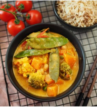 gemuese-curry-bowl-vegan-vollkorn-reis