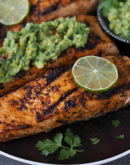 grilllachs-mit-avocado-salsa