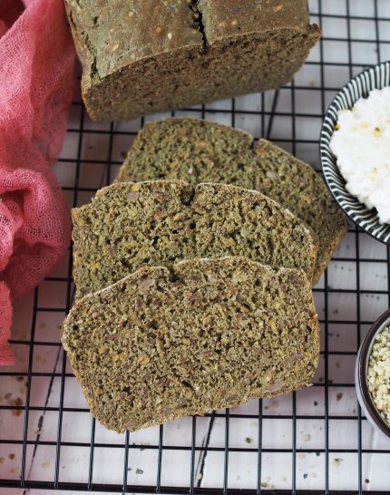 proteinreiches-und-blitzschnelles-hanf-vollkornbrot