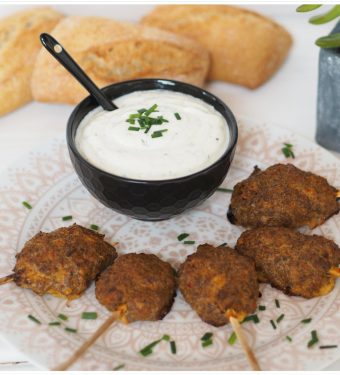 koefte-aus-dem-backofen-dip-fladenbrot