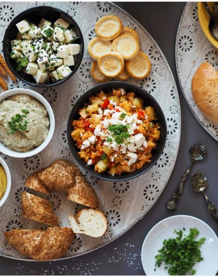 mezze-tapas-auf-orientalisch-babba-ganoush-tabouleh-hummus