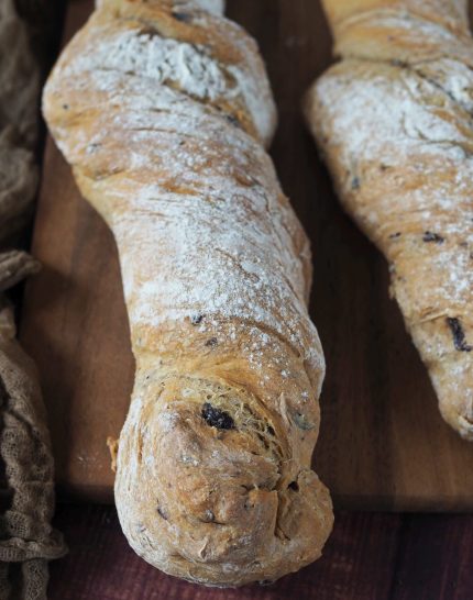 oliven-baguette-knusprig-mediterran-und-super-einfach