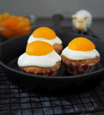 ostern-spiegelei-muffins-karotten-walnuss