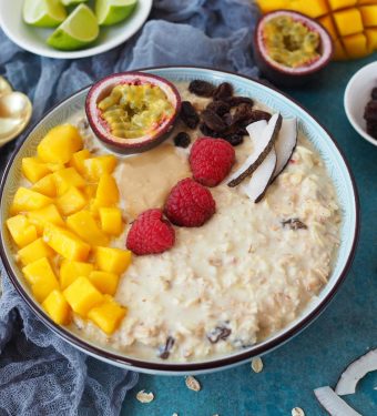 Meal-prep-tropical-bircher-muesli-bowl