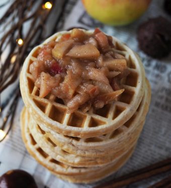 herbstwaffeln-mit-bratapfel-gerne-zuckerfrei