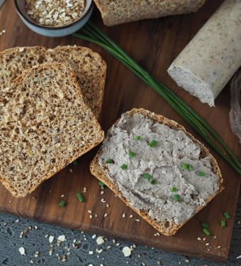 kerniges-dinkel-vollkornbrot-mit-saaten